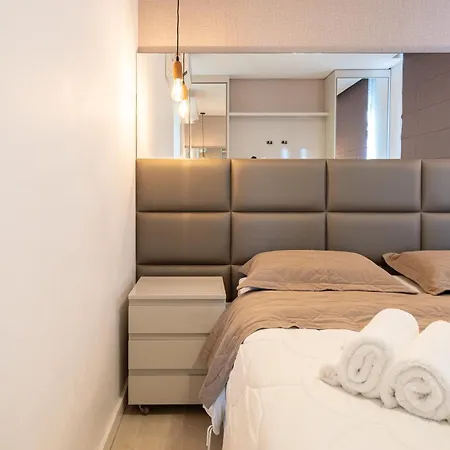 Vila Germânica Retreat: Cozy 2BR with Pool, Gym & BBQ Balcony Blumenau Room photo